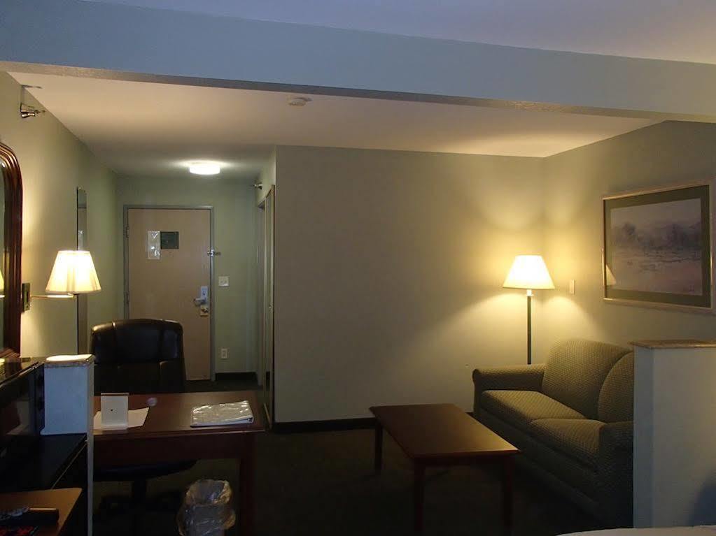 Days Inn & Suites By Wyndham Corpus Christi Central Eksteriør bilde